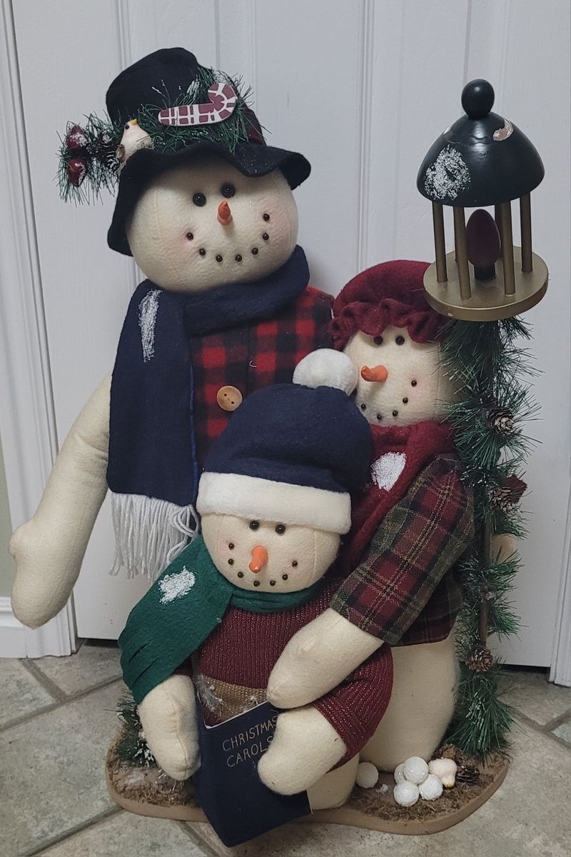 Vintage Plush Snowman Family Christmas Decoration