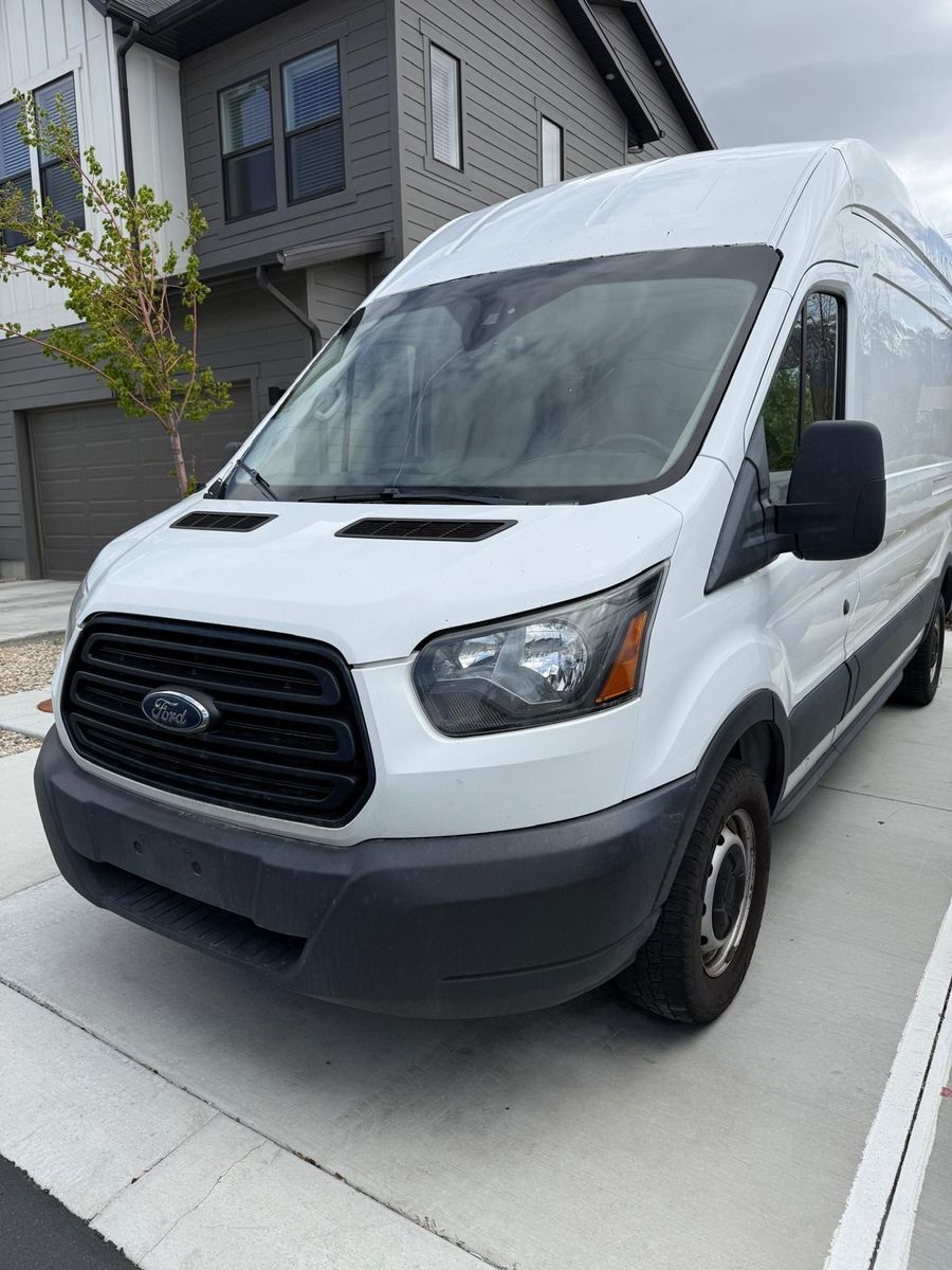2019 Ford Transit 