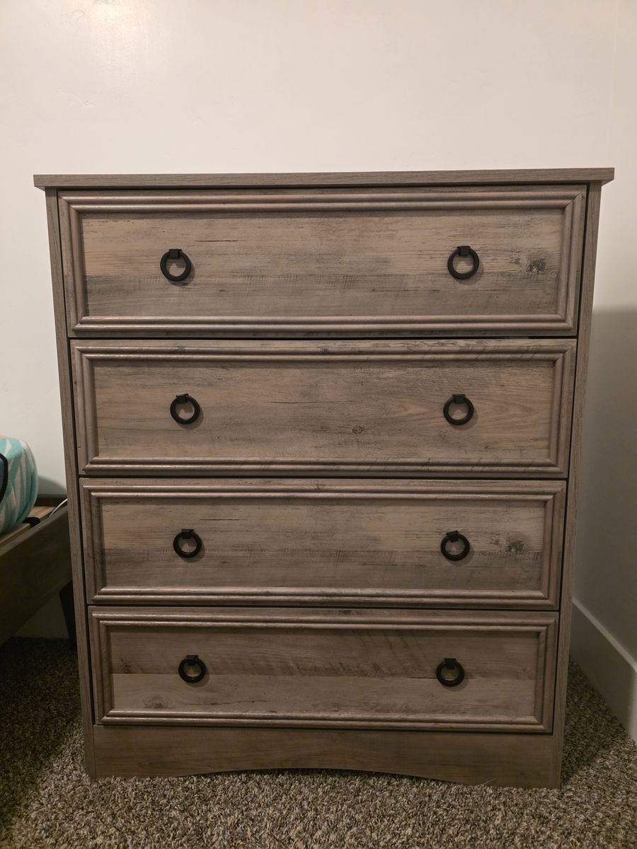 4 Drawer Dresser