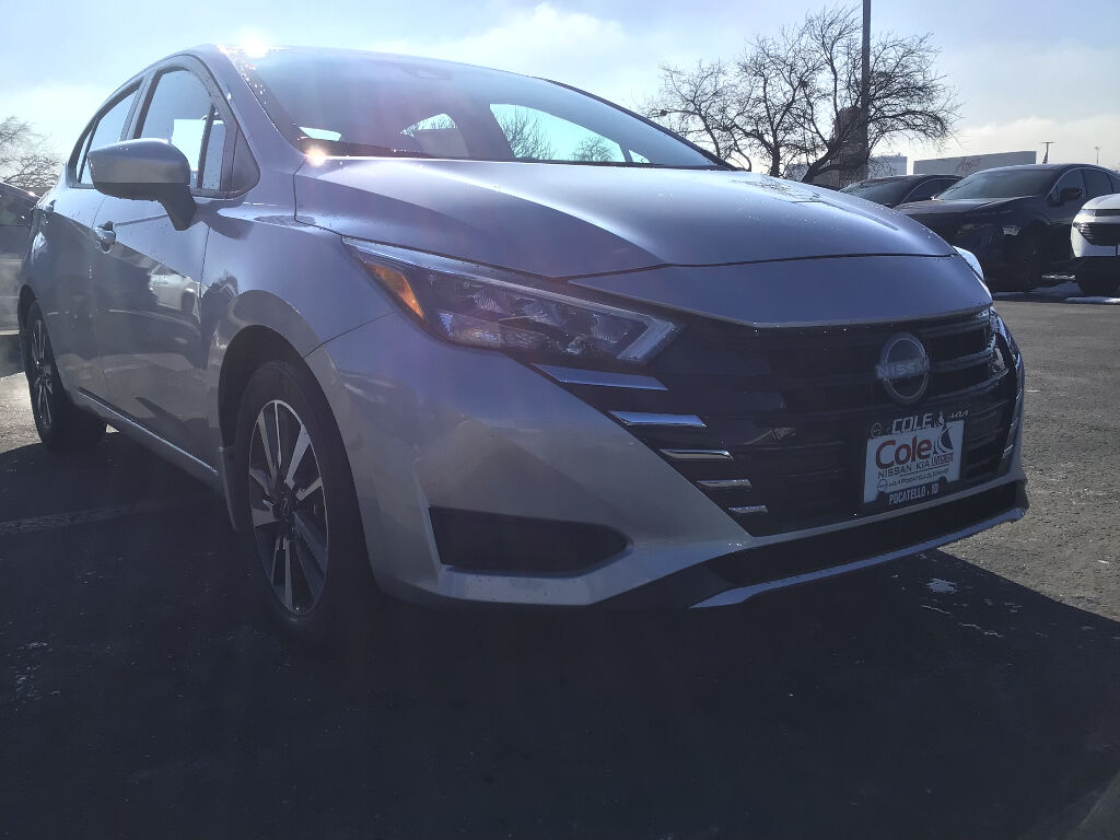 2025 Nissan Versa SV