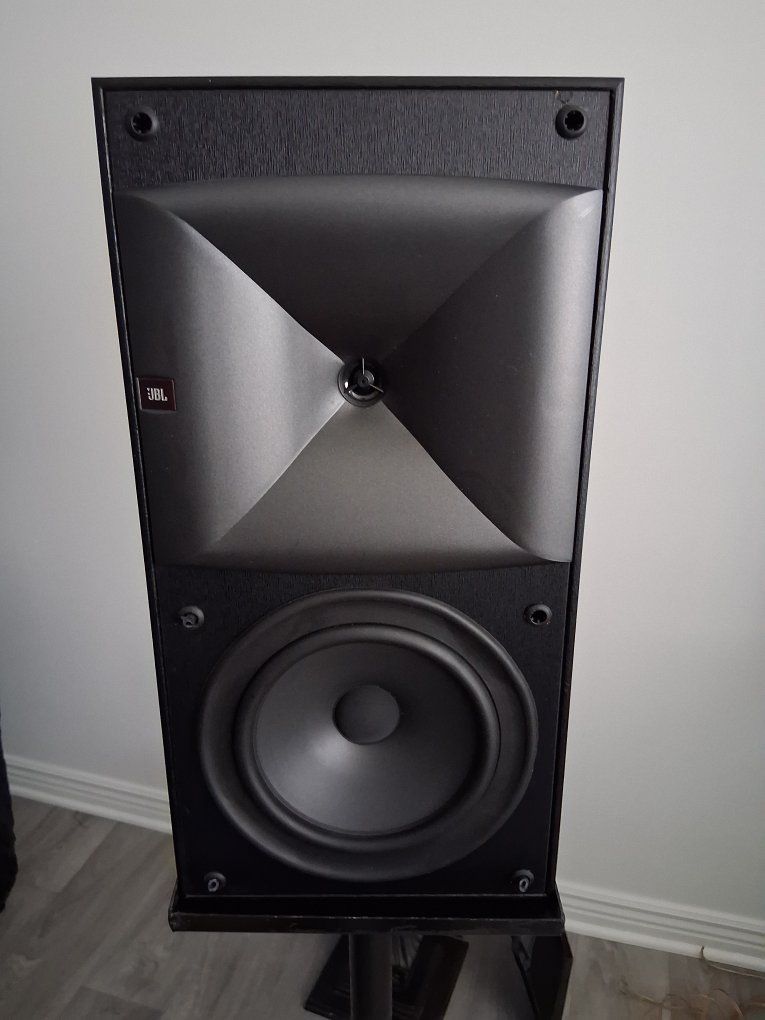 JBL Book Shelf Speaker 