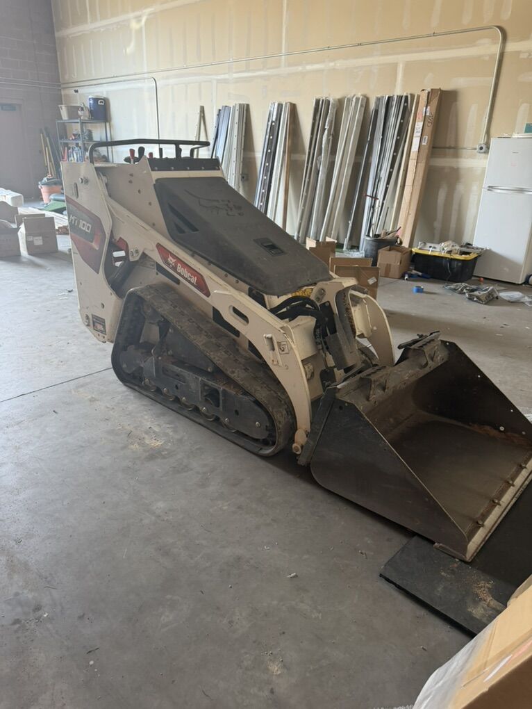 Bobcat MT100 Mini Track Loader - Low Hours