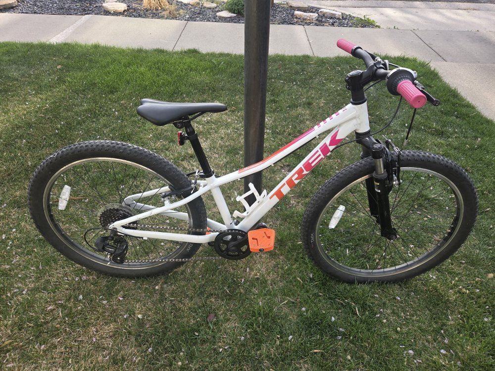 Trek Precaliber 24 8-Speed Front Suspension Bike