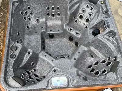 Arctic Spa Summit 8' x 8' Refurbished
