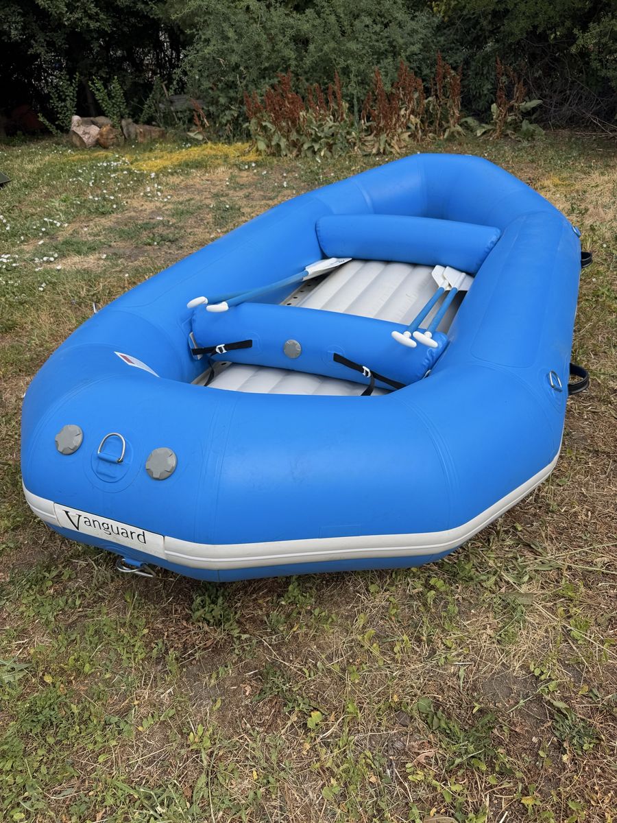 Vanguard 12’ self bailing raft