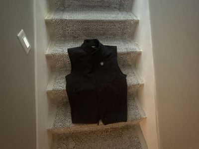 Men’s Ariat softshell vest large