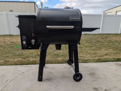 Camp Chef SmokePro SG 24 Wifi Pellet Grill (Smoker) w/Cover
