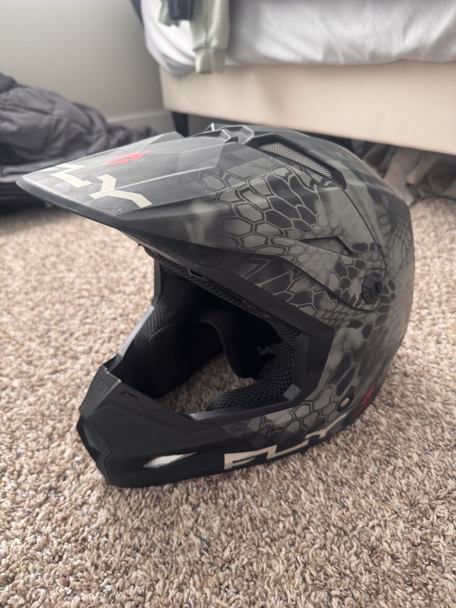 Dirt bike helmet
