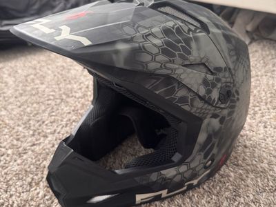 Dirt bike helmet