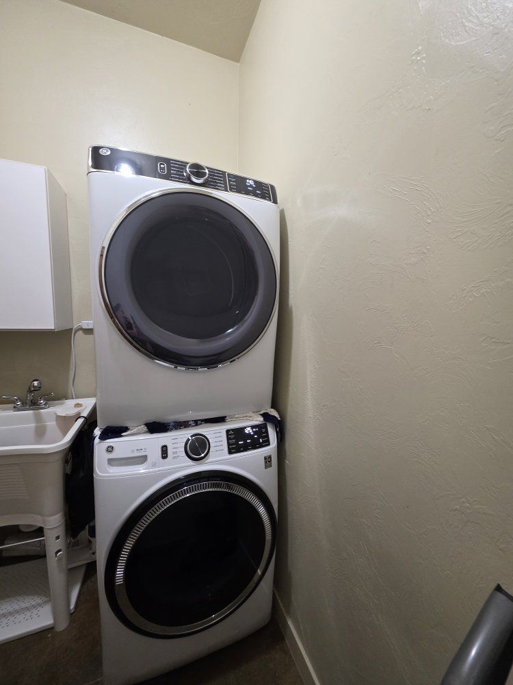 Front Load Washer & Gas Dryer