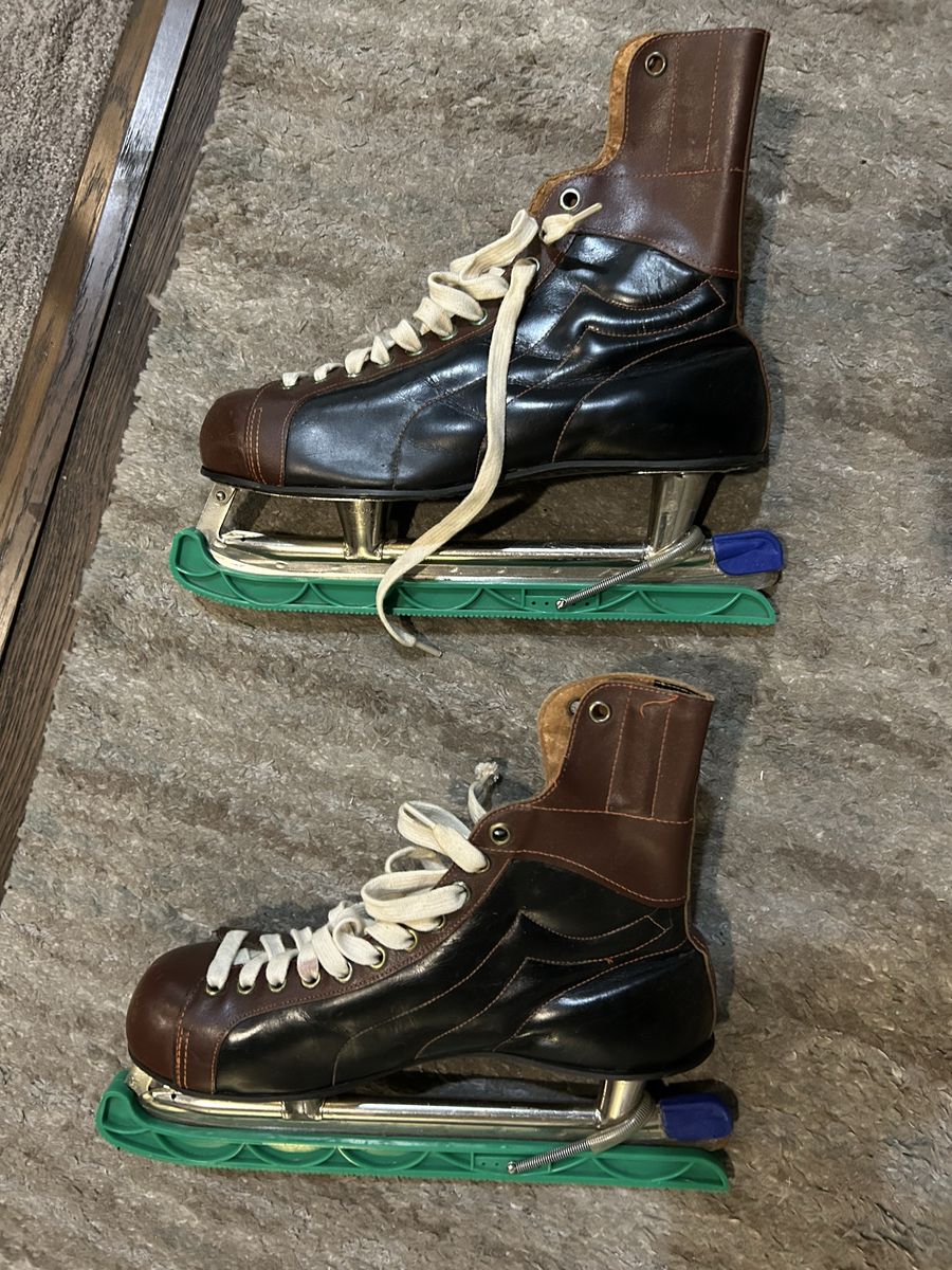 Vintage Bauer Hockey Skates