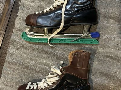 Vintage Bauer Hockey Skates