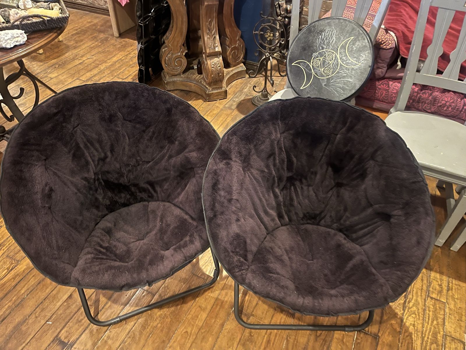 Plush folding chairs (pair)