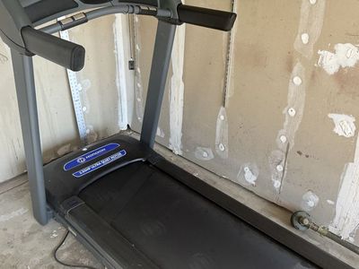 Horizon treadmill
