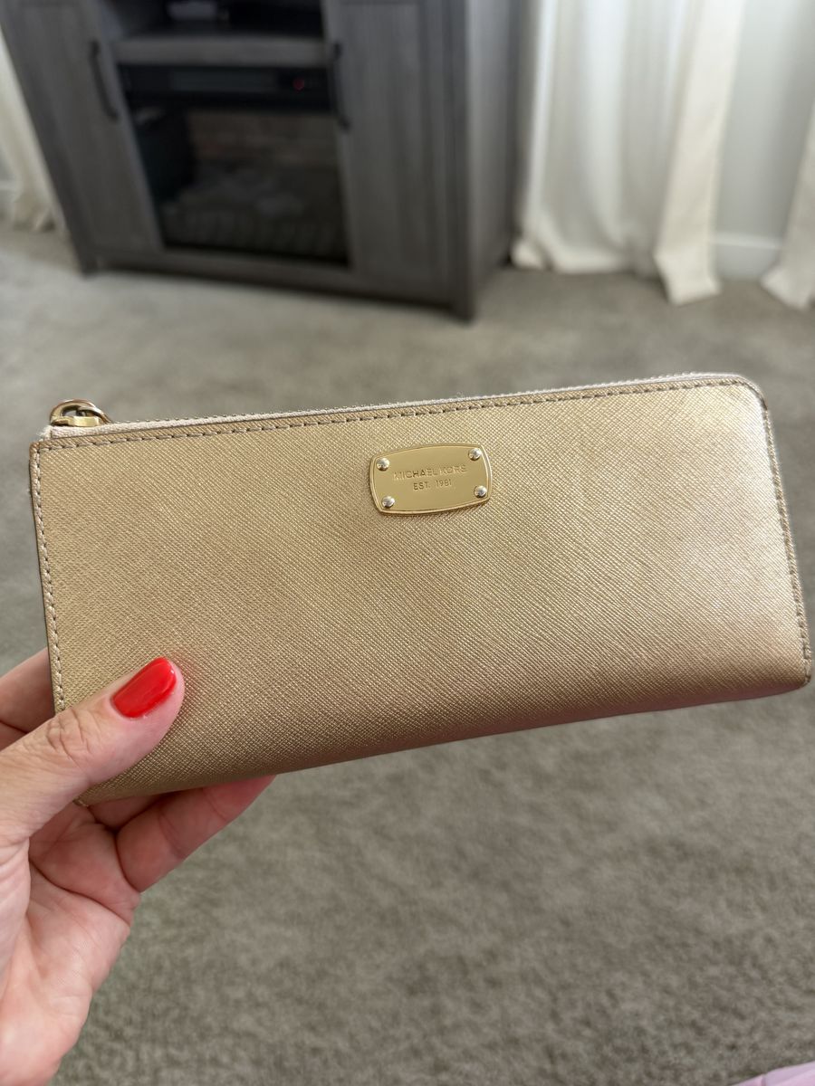 Michael Kors wallet 