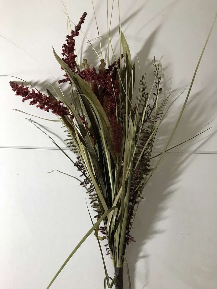 Main image 6