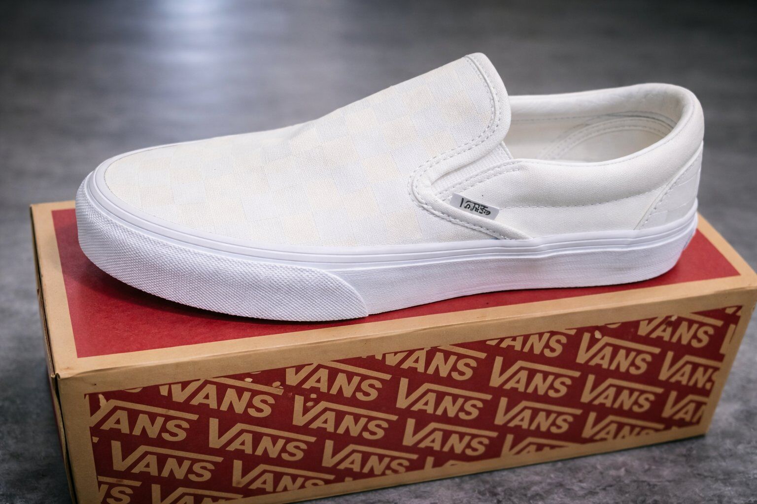 Vans Classic Slip-On Checkerboard – Size 6.5 US