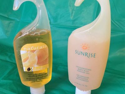 **RETIRED SEALED AVON SHOWER GEL LOT OF 2**