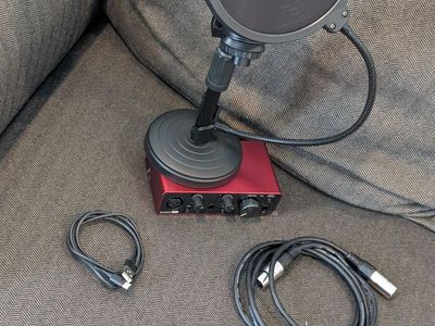 Focusrite Scarlett and Audio Technica AT2020 Recording Bundle