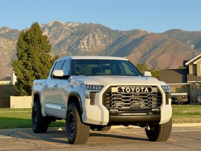 2025 Toyota Tundra Platinum HV