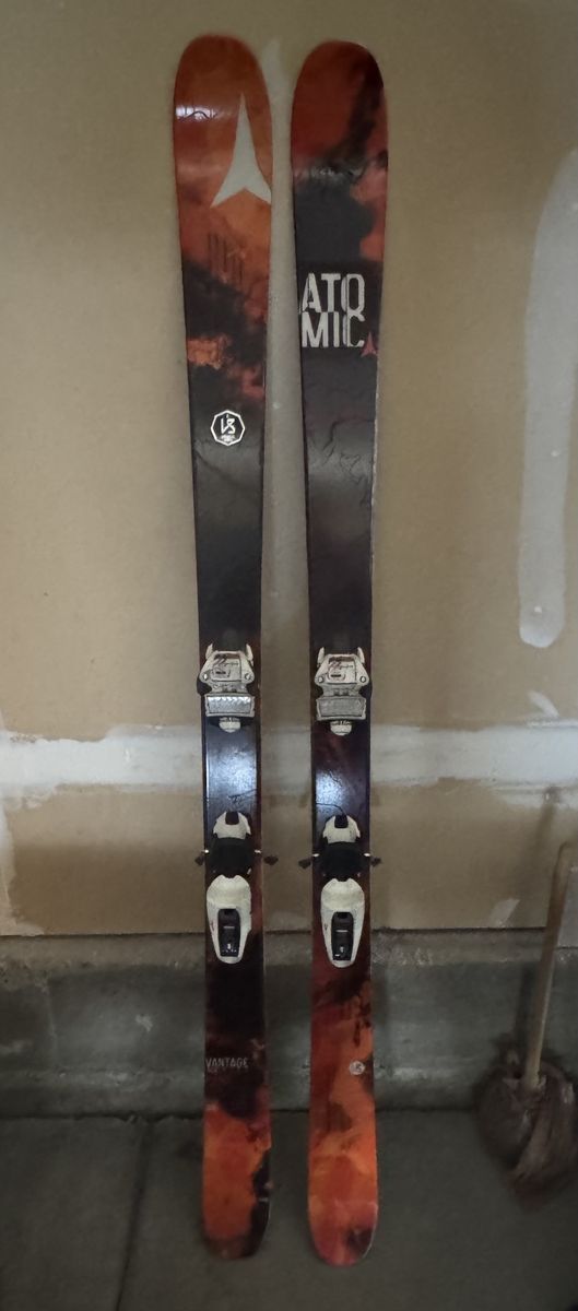 Atomic Vantage Panic Skis