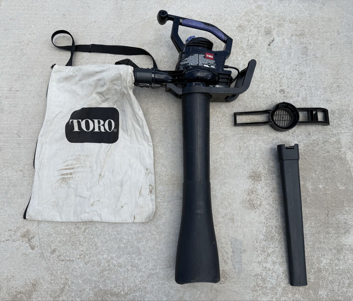 Toro Ultra 225 Electric Blower/Vacuum with Bag & Accessories - Works Great