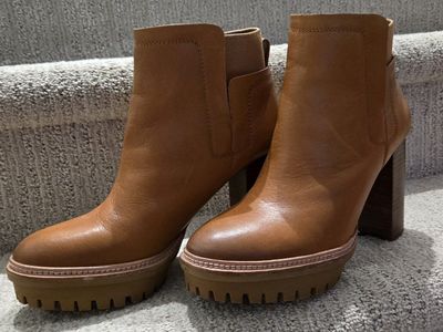 Women's boots