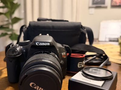 Canon EOS Rebel T2i DSLR Camera