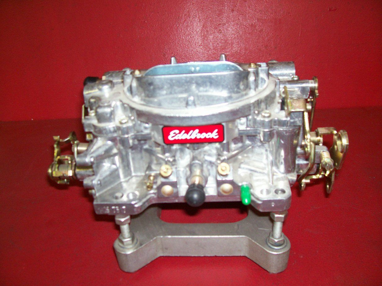 new edelbrock 600 cfm 4 barrel carburetor