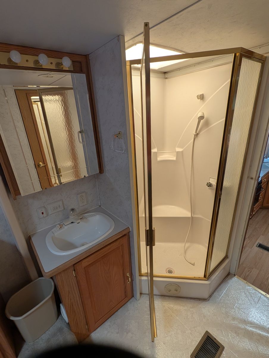 Main image 6