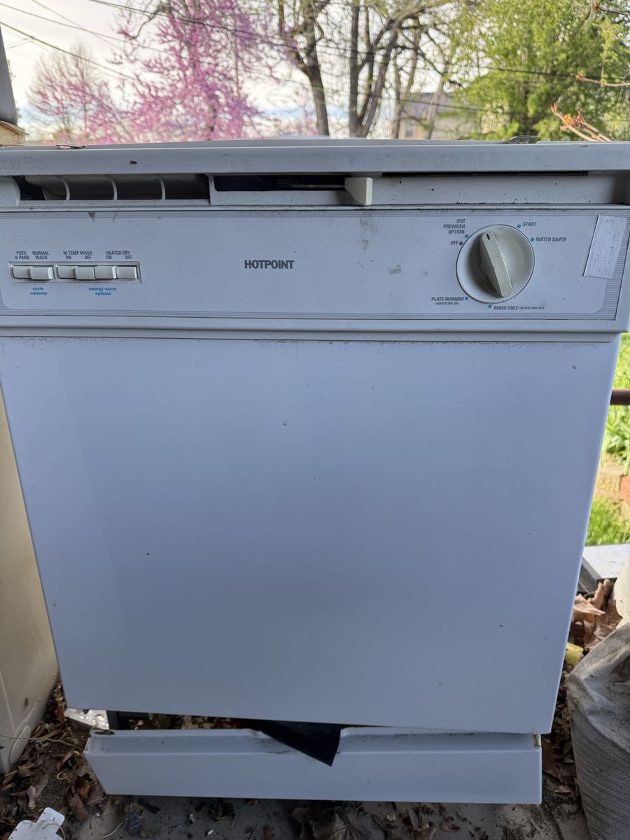Hot Point Dishwasher