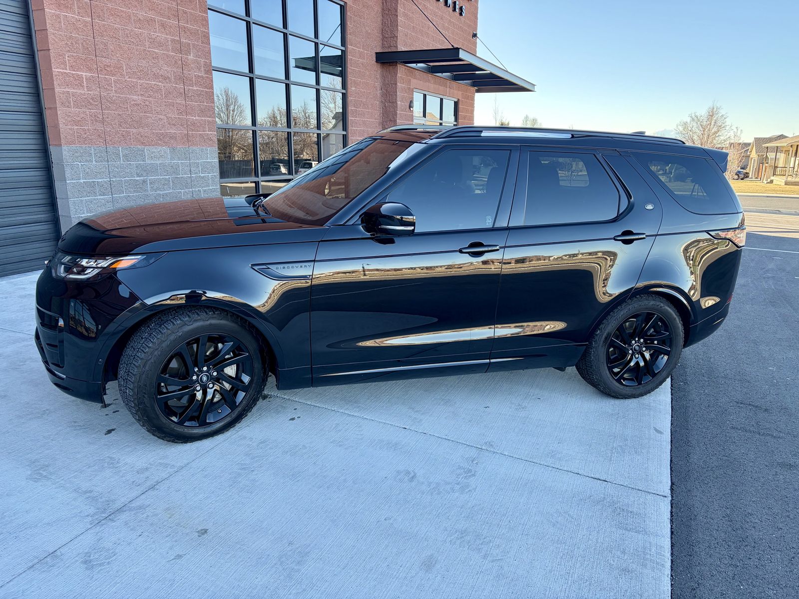 2018 LAND ROVER DISCOVERY HSE Luxury