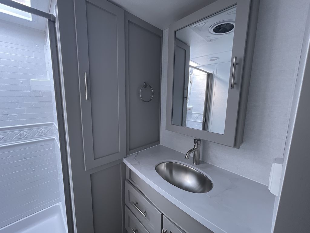 Main image 35