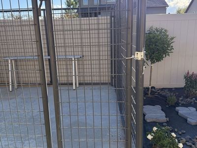 Heavy-Duty Steel Dog Run