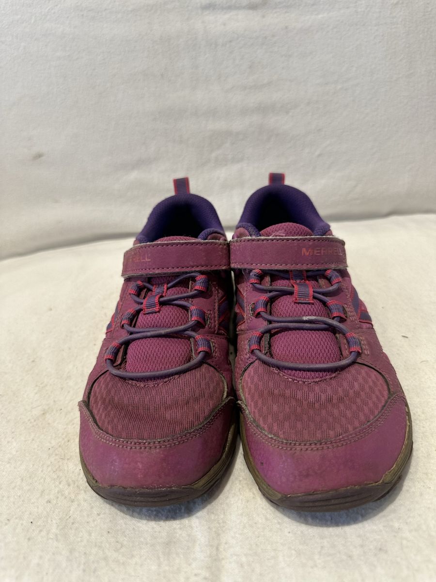 Merrell youth size 2.5 W plum with purple trim, hiking shoes