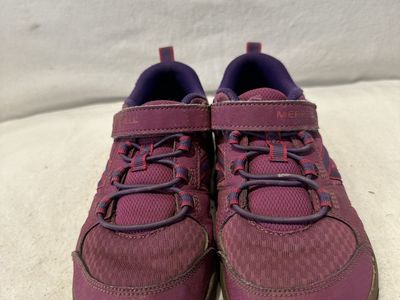 Merrell youth size 2.5 W plum with purple trim, hiking shoes