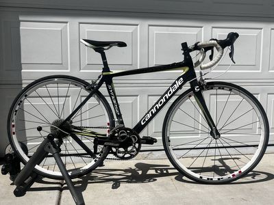 Cannondale Synapse Road Bike - Black/Neon Green, Lightweight. Carbon frame size Small.