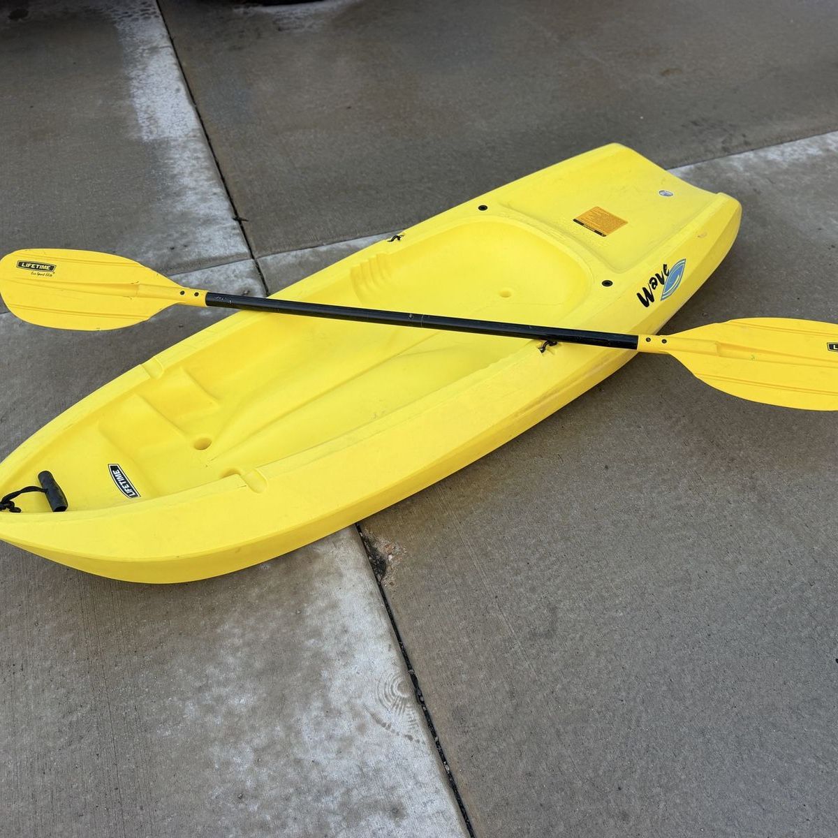 Lifetime Wave Youth Yellow Kayak with Paddle