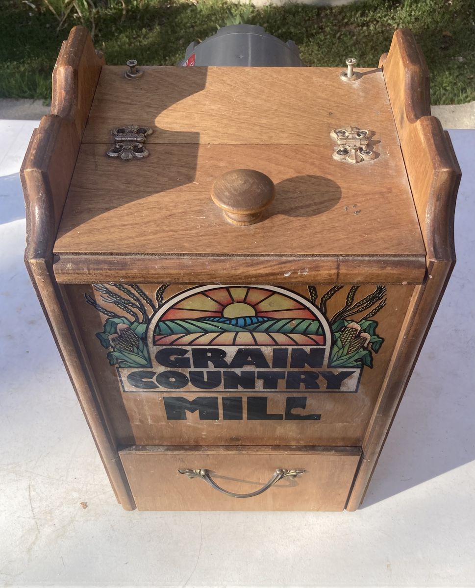 Vintage Grain Country Mill