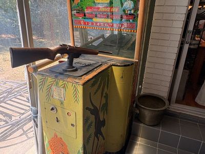 Vintage United Deluxe Jungle Gun Arcade Game - Classic Coin-Operated Shooting Gallery