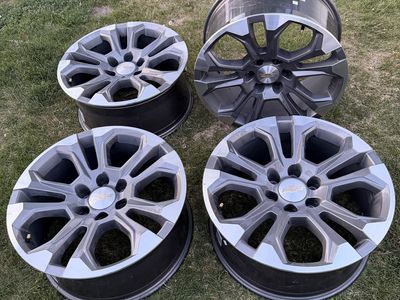 Like New 2024 Chevrolet Silverado 1500 20 inch whe