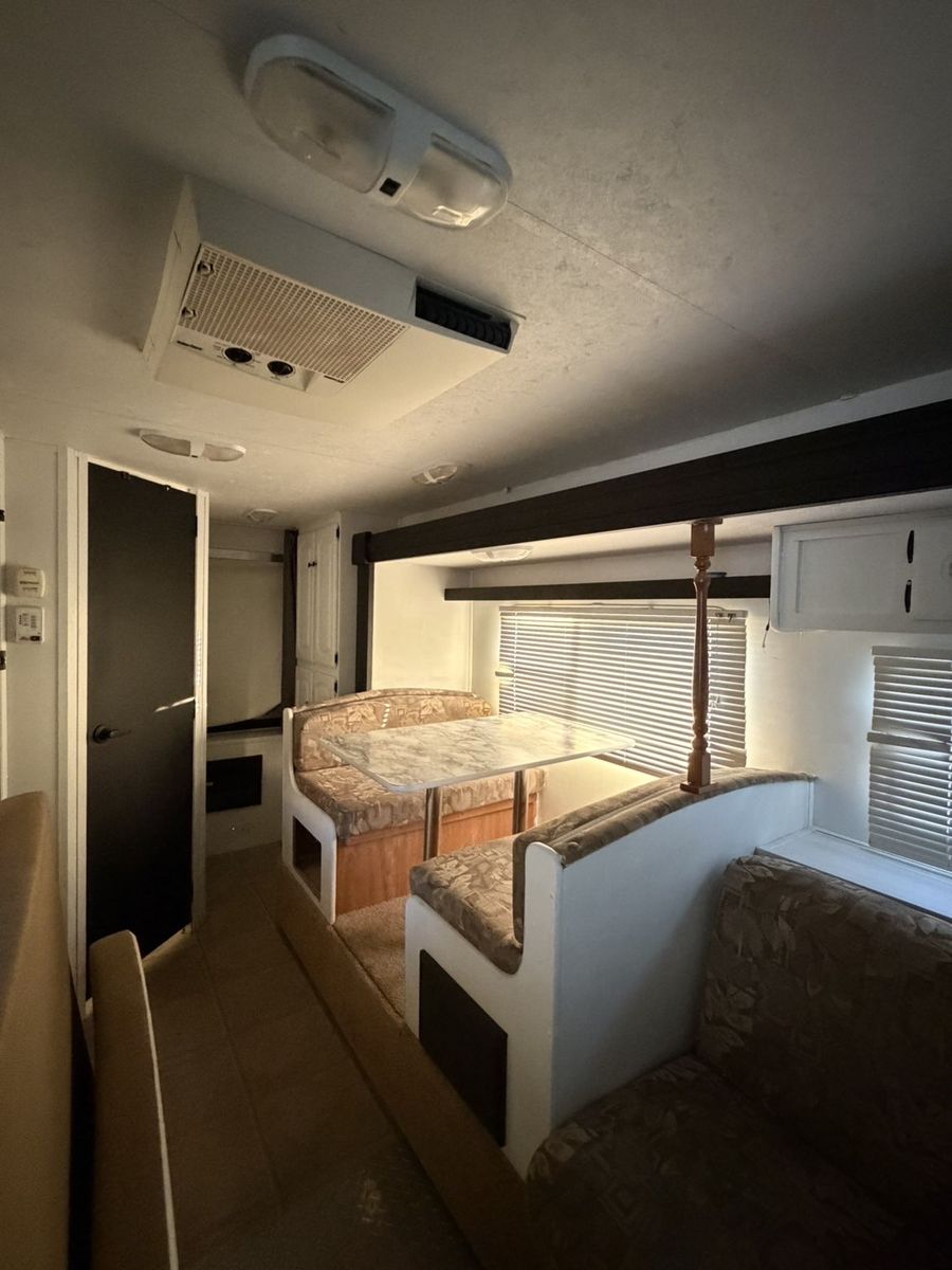 Main image 6