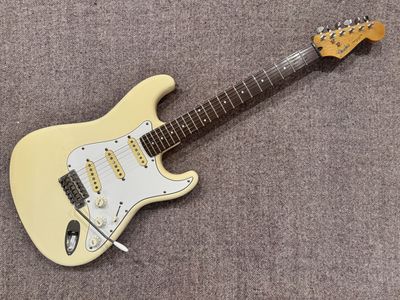 1985/86 Fender Japan ST314-55 Medium Scale Stratocaster Olympic White w/ Rosewood Fretboard