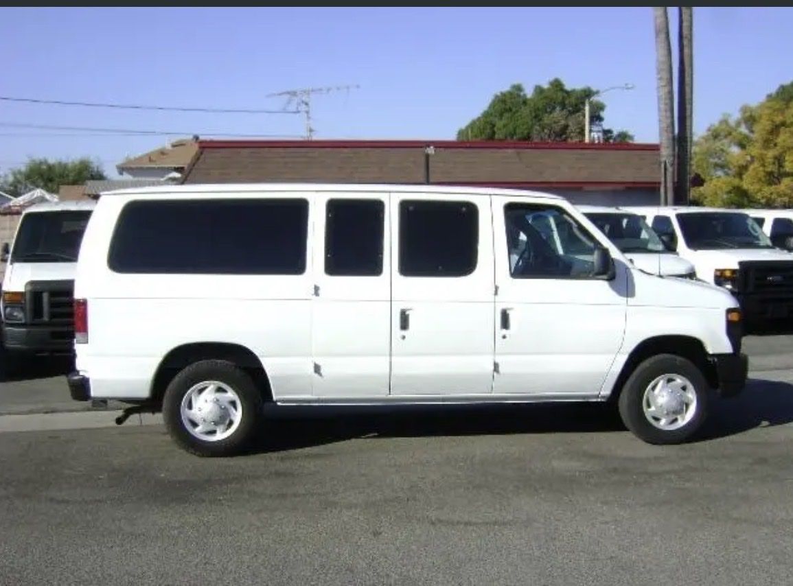 2008 FORD E E-150