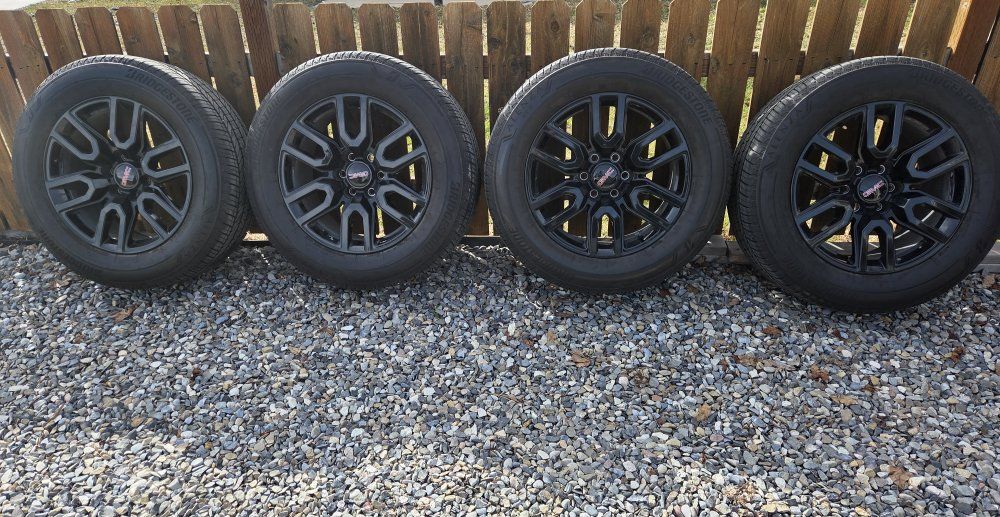 2025 gmc 1500 wheels and tires. 275/60R20