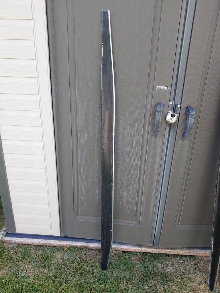 1969 - 1982 Chevy C3 Corvette Rocker Panel / Moulding Single Drivers Side Only