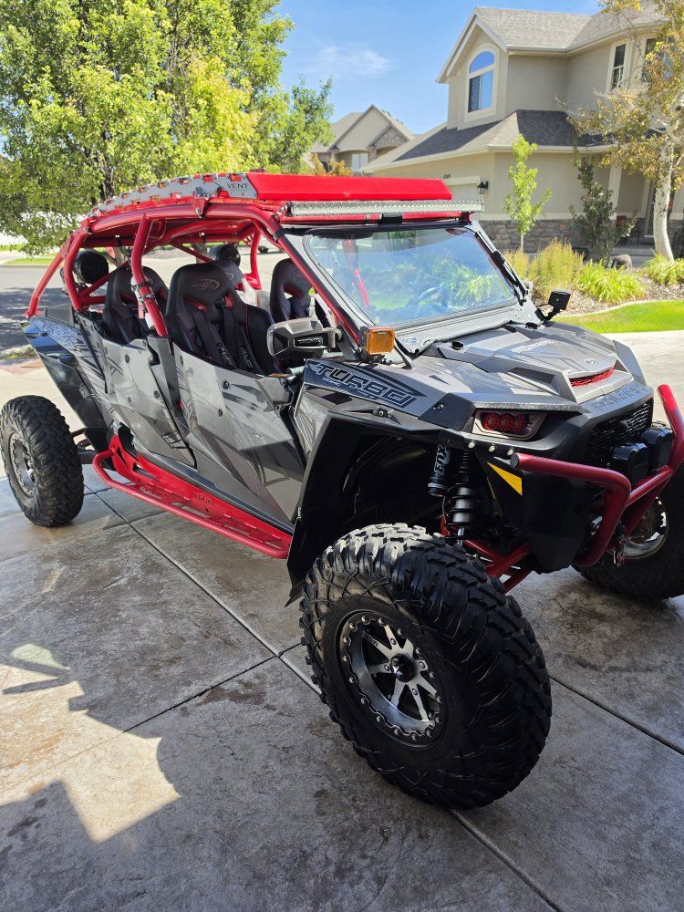 Polaris RZR Side-by-Side UTV XP4 Turbo custom cage, Tons of extras