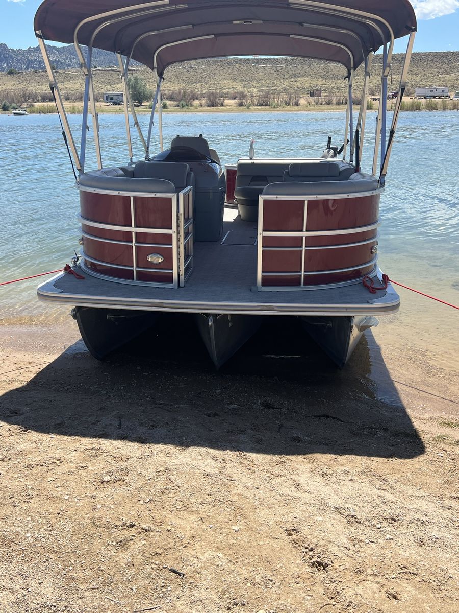 2019 Trifecta S-Series 3.0 23RFC Tritoon Pontoon Boat w/ Honda 250hp, Kicker, & Fishing Gear