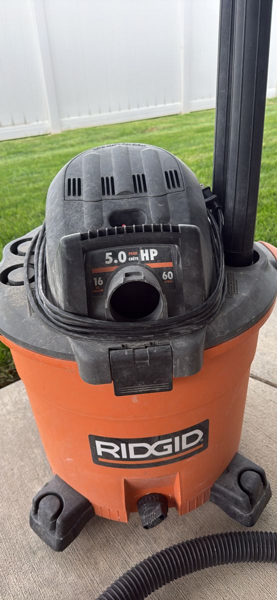 Ridgid 16 Gallon 5.0 Peak HP Wet/Dry Shop Vacuum
