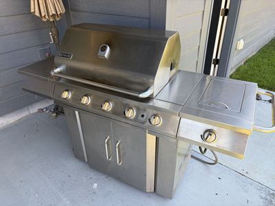 Jenn-Air Stainless Steel Natural Gas Grill